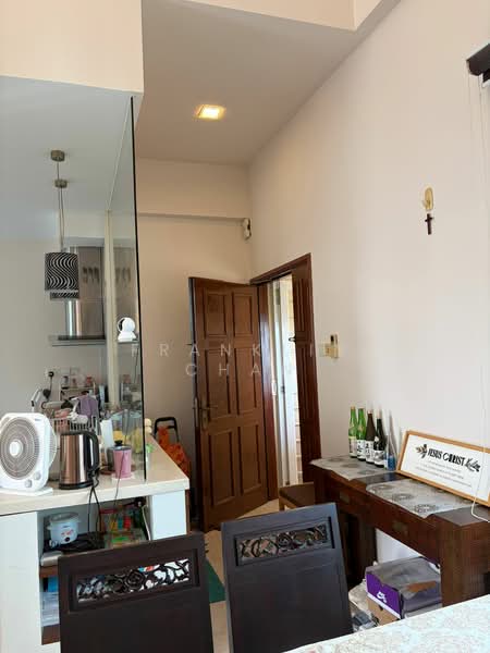 Cavendish Park, 16 Pine Grove, 2 Bedrooms, 1,141 sqft, Condominium For Sale, by Franklin Chan, 500113787 - Interior - PropertyGuru.com.sg