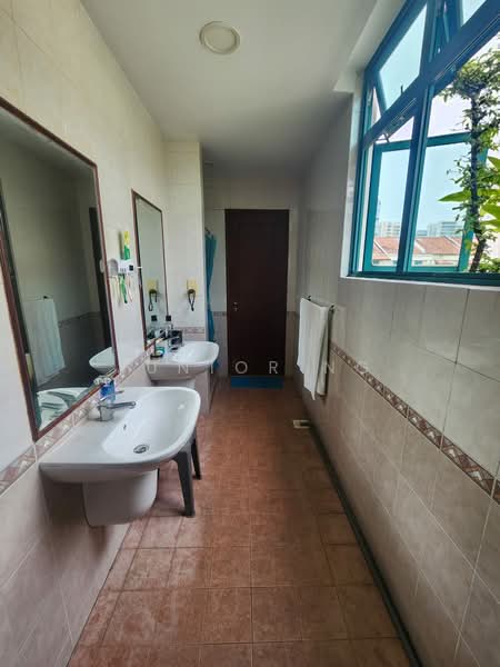 64 Corporation Rise, , Room Rental, 100 sqft, Corner Terrace For Rent, by Junior Ng, 500113790 - Bathroom - PropertyGuru.com.sg