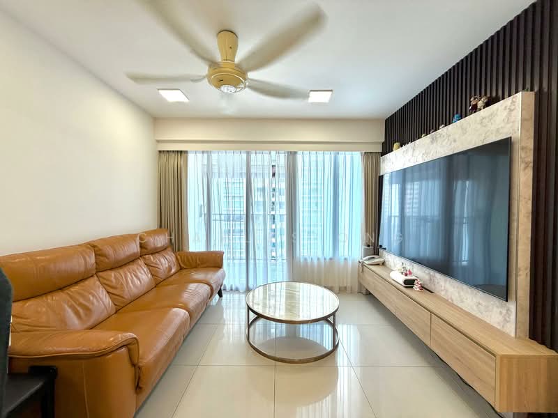 518A Tampines Central 7, 518A Tampines Central 7, 3 Bedrooms, 990 sqft, HDB Flat For Sale, by Charles Ong, 500113793 - Living Room - PropertyGuru.com.sg