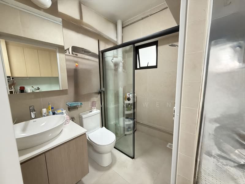 245 Compassvale Road, 245 Compassvale Road, 3 Bedrooms, 1,180 sqft, HDB Flat For Rent, by Steven Wen, 500113796 - Bathroom - PropertyGuru.com.sg