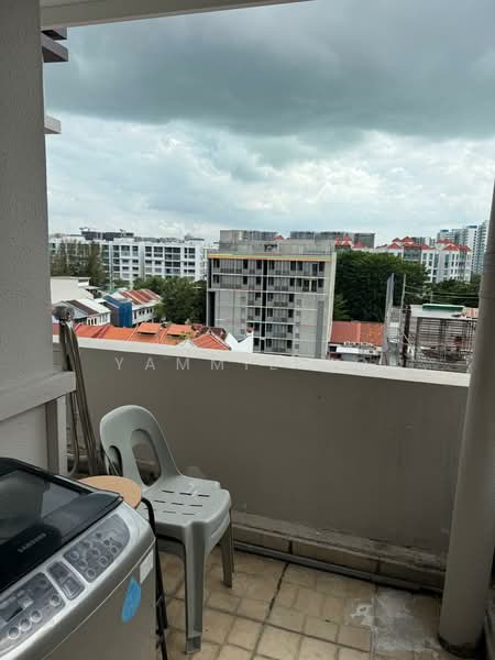Ever Lodge, 685 Geylang Road, 5 Bedrooms, 1,774 sqft, Apartment For Sale, by Yammie Ho, 500113803 - Balcony - PropertyGuru.com.sg