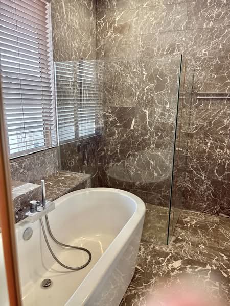 Woo Mon Chew Road, , 3 Bedrooms, 2,350 sqft, Terraced House For Rent, by Josephine Lim J R 林婕容 (区域分行董事 ), 500113804 - Bathroom - PropertyGuru.com.sg