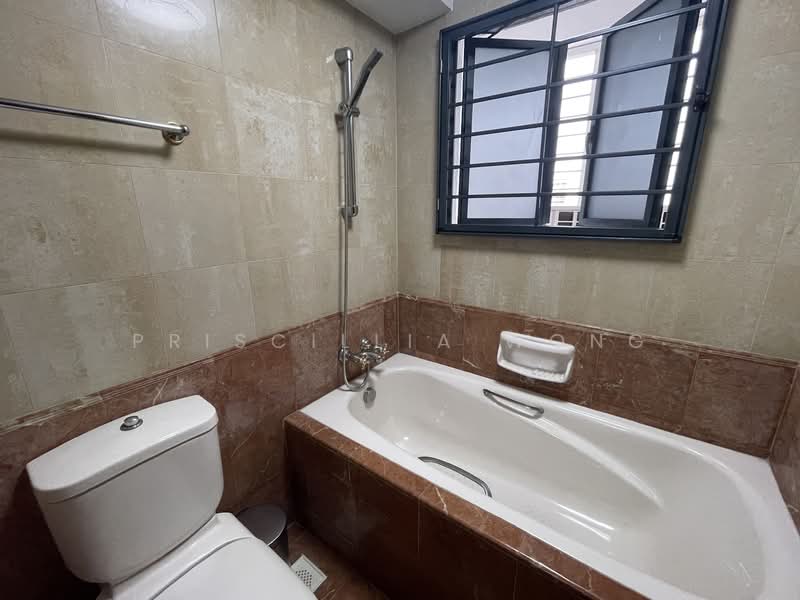 Regentville, 2 Hougang Street 92, 3 Bedrooms, 1,152 sqft, Condominium For Rent, by Priscillia Wong, 500113809 - Master Bathroom - PropertyGuru.com.sg