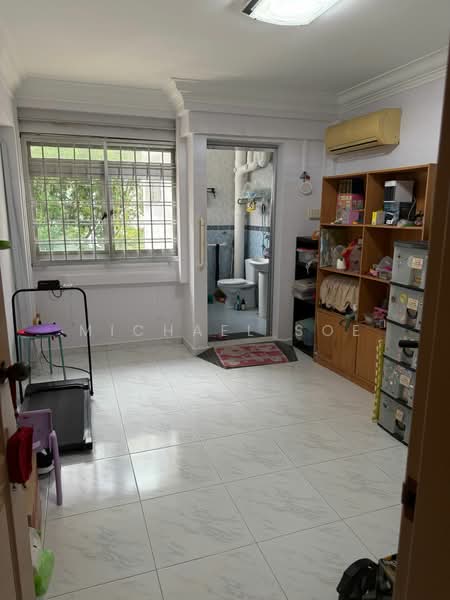 328 Woodlands Street 32, 328 Woodlands Street 32, 5 Bedrooms, 1,754 sqft, HDB Flat For Sale, by Michael Soe, 500113830 - Bathroom - PropertyGuru.com.sg