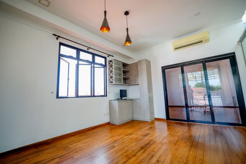 3-Storey Freehold Detached near Kovan & Serangoon MRT, , 7 Bedrooms, 5,650 sqft, Detached House For Sale, by Fay Lim, 500113845 - 3rd Storey Family Area - PropertyGuru.com.sg