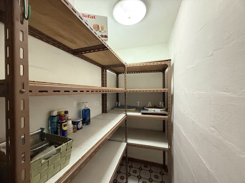 432 Clementi Avenue 3, 432 Clementi Avenue 3, 2 Bedrooms, 721 sqft, HDB Flat For Rent, by Elgin Tan, 500113847 - Store Room - PropertyGuru.com.sg