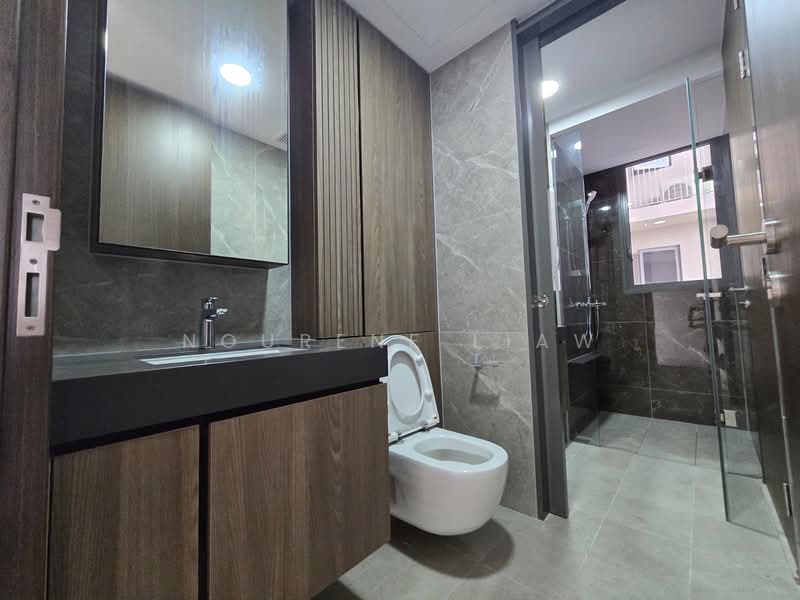 AMO Residence, 21 Ang Mo Kio Rise, 4 Bedrooms, 1,292 sqft, Condominium For Sale, by Nourene Liaw, 500113875 - Bathroom - PropertyGuru.com.sg