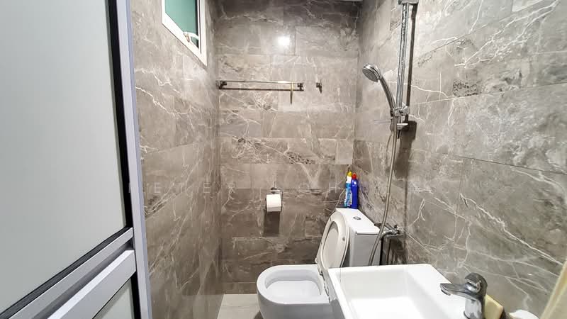 1km Ai Tong Freehold High Floor Renovated Near MRT!, , 3 Bedrooms, 1,442 sqft, Condominium For Sale, by Peter Loh 彼得, 500113878 - Bathroom - PropertyGuru.com.sg