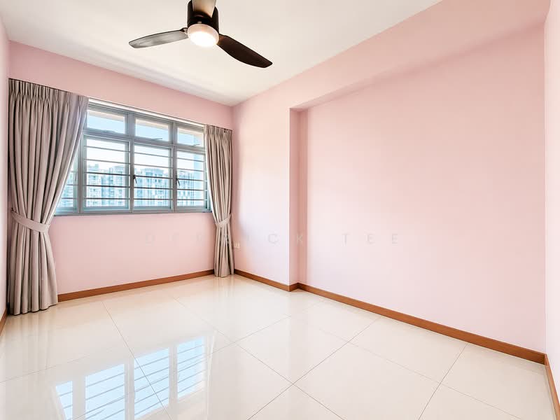 377B Hougang Street 32, 377B Hougang Street 32, 4 Bedrooms, 1,302 sqft, HDB Flat For Sale, by Derrick Tee, 500113888 - Interior - PropertyGuru.com.sg
