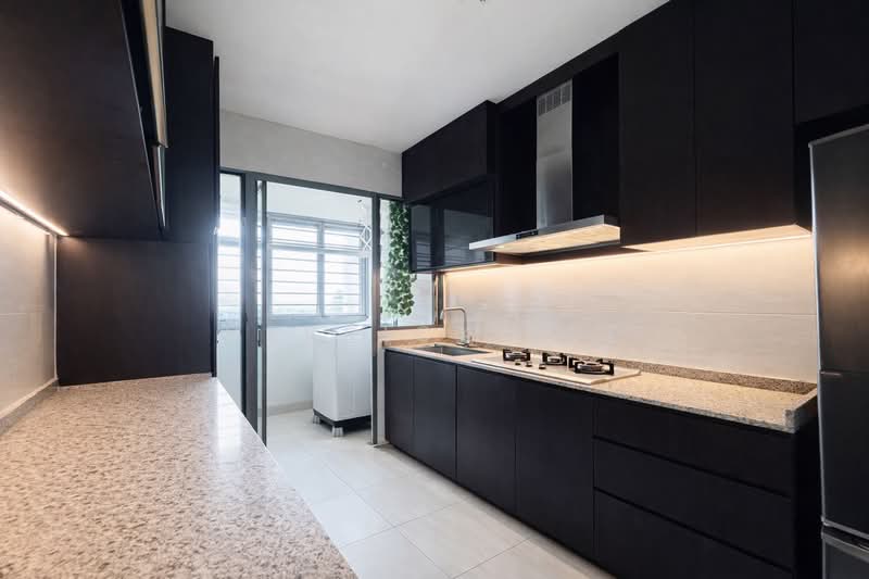 377B Hougang Street 32, 377B Hougang Street 32, 4 Bedrooms, 1,302 sqft, HDB Flat For Sale, by Derrick Tee, 500113888 - Kitchen - PropertyGuru.com.sg