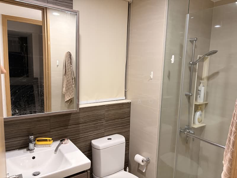 Coco Palms, 21 Pasir Ris Grove, Room Rental, 100 sqft, Condominium For Rent, by Lin Shao, 500113905 - Bathroom - PropertyGuru.com.sg