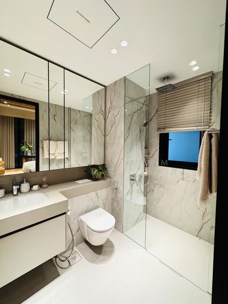 The Hillshore, 292 Pasir Panjang Rd, 2 Bedrooms, 743 sqft, Condominium For Sale, by Sandy Lim 林莎莎, 500113911 - Bathroom - PropertyGuru.com.sg