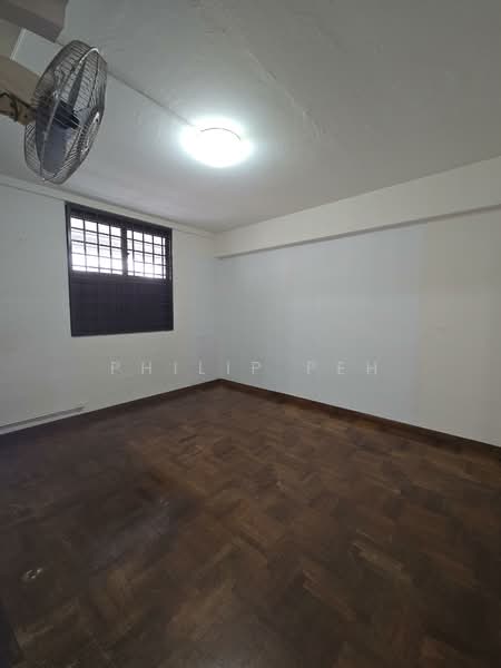 Old 3-room HDB with utility LORONG 1 TOA PAYOH, LORONG 1 TOA PAYOH, 2 Bedrooms, 850 sqft, HDB Flat For Sale, by Philip Peh, 500113921 - Interior - PropertyGuru.com.sg