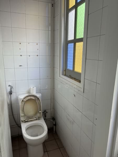 345 Beach Road, 345 Beach Road, 1,500 sqft, Shop / Shophouse For Sale, by TJ Boh, 500113922 - Bathroom - CommercialGuru.com.sg
