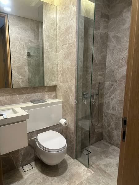 The Laurels @ Cairnhill Road, 40 Cairnhill Road, 2 Bedrooms, 883 sqft, Condominium For Sale, by Ton Ong, 500113927 - Bathroom - PropertyGuru.com.sg