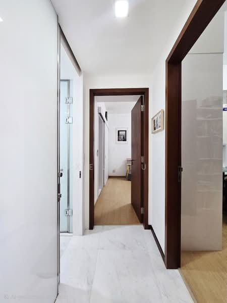 Adria, 12 Derbyshire Road, 2 Bedrooms, 689 sqft, Condominium For Sale, by Axel Hue, 500113932 - Corridor - PropertyGuru.com.sg