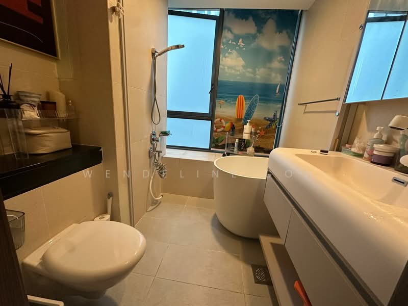 The Beacon, 130 Cantonment Road, 2 Bedrooms, 807 sqft, Apartment For Sale, by Wendeline Goh, 500113947 - Bathroom - PropertyGuru.com.sg