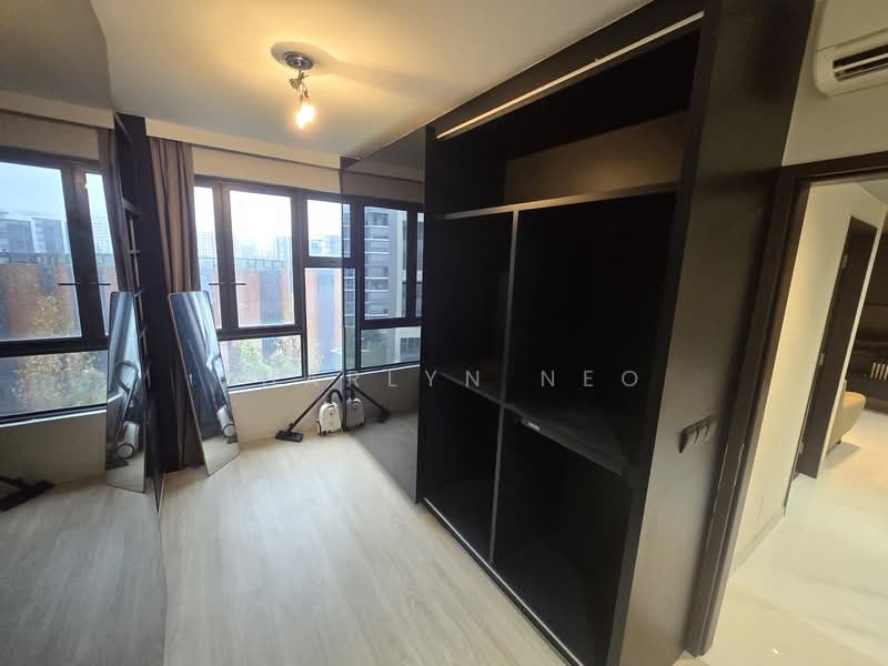 The Brownstone, 156 Canberra Drive, 3 Bedrooms, 915 sqft, Executive Condominium For Sale, by Sharlyn Neo, 500113957 - Bedroom - PropertyGuru.com.sg