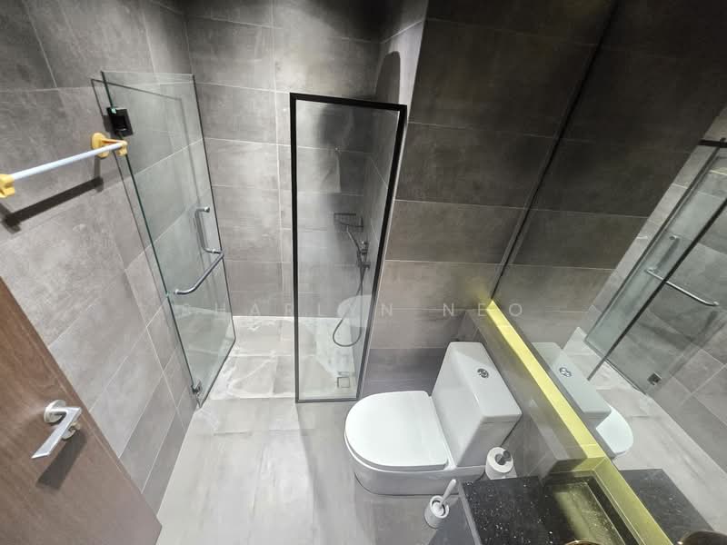 The Brownstone, 156 Canberra Drive, 3 Bedrooms, 915 sqft, Executive Condominium For Sale, by Sharlyn Neo, 500113957 - Bathroom - PropertyGuru.com.sg