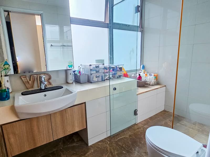 Caspian, 50 Lakeside Drive, 3 Bedrooms, 1,238 sqft, Condominium For Sale, by Eric Lee, 500113962 - Bathroom - PropertyGuru.com.sg
