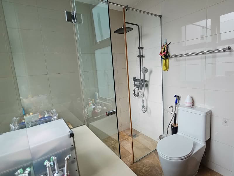 Caspian, 50 Lakeside Drive, 3 Bedrooms, 1,238 sqft, Condominium For Sale, by Eric Lee, 500113962 - Bathroom - PropertyGuru.com.sg