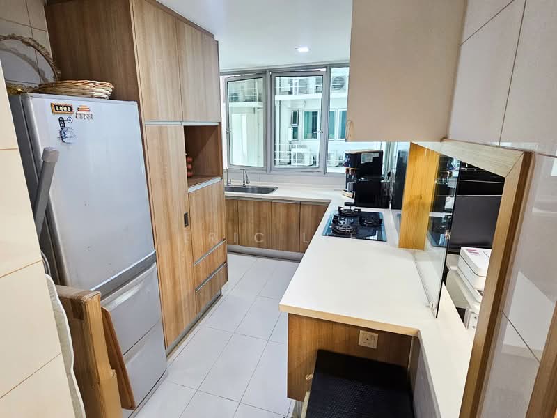 Caspian, 50 Lakeside Drive, 3 Bedrooms, 1,238 sqft, Condominium For Sale, by Eric Lee, 500113962 - Kitchen - PropertyGuru.com.sg