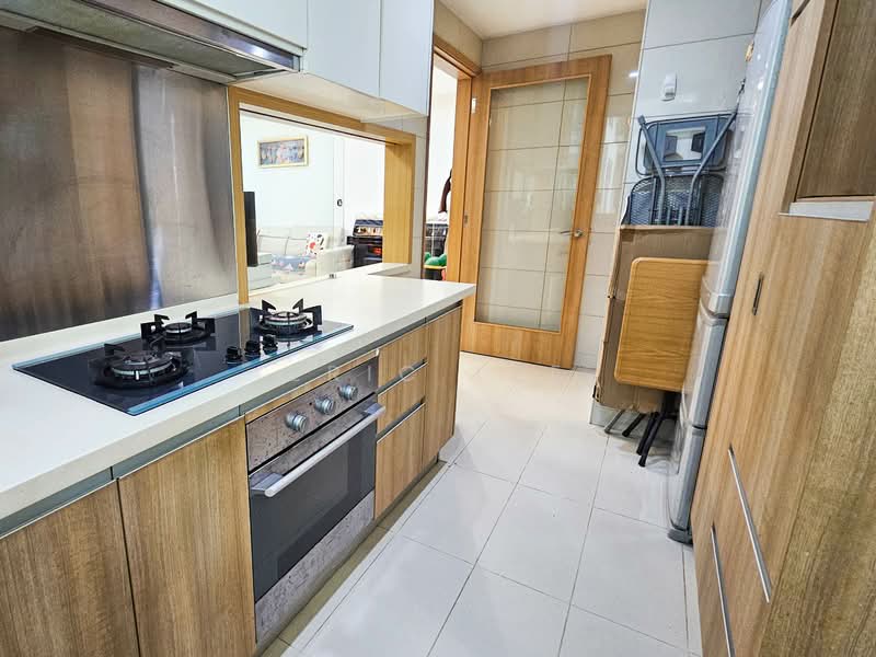 Caspian, 50 Lakeside Drive, 3 Bedrooms, 1,238 sqft, Condominium For Sale, by Eric Lee, 500113962 - Kitchen - PropertyGuru.com.sg