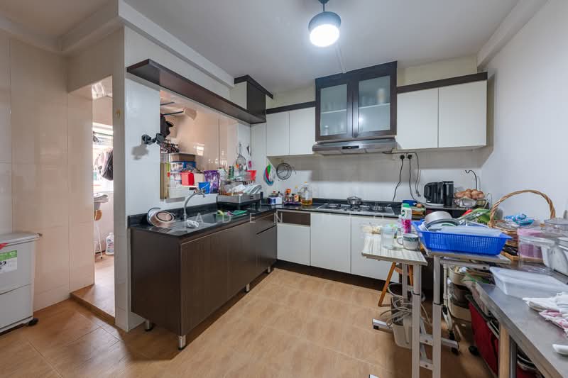 135 Pasir Ris Street 11, 135 Pasir Ris Street 11, 4 Bedrooms, 1,582 sqft, HDB Flat For Sale, by Caden Neo, 500113968 - Kitchen - PropertyGuru.com.sg