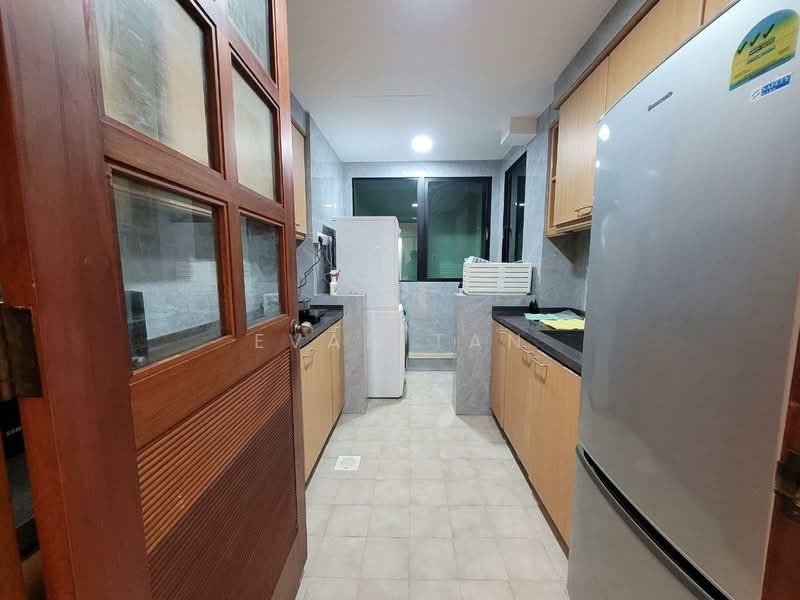 Master Room at Simei Green, , Room Rental, 200 sqft, Condominium For Rent, by Evan Tan, 500113971 - Kitchen - PropertyGuru.com.sg