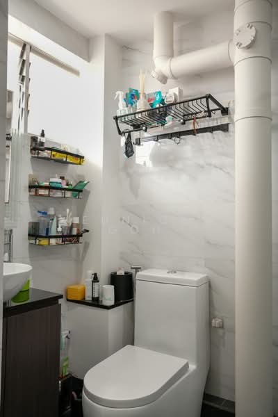 254 Tampines Street 21, 254 Tampines Street 21, 3 Bedrooms, 1,356 sqft, HDB Flat For Sale, by Eunice Goh, 500113974 - Bathroom - PropertyGuru.com.sg