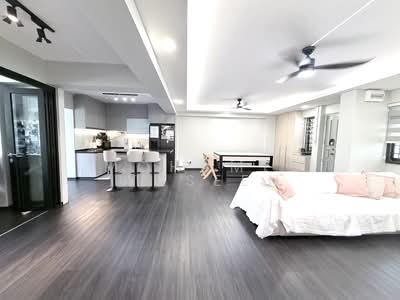 For Sale - 731 Woodlands Circle