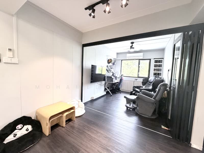 731 Woodlands Circle, 731 Woodlands Circle, 3 Bedrooms, 1,098 sqft, HDB Flat For Sale, by Mohamed Yaseen, 500113994 - Living Room - PropertyGuru.com.sg