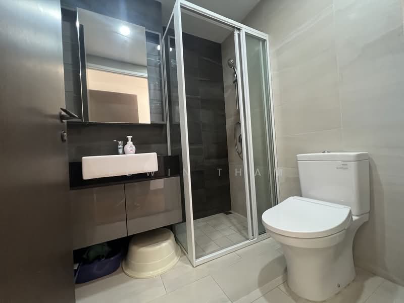 Rezi 35, 20 Lorong 35 Geylang, 3 Bedrooms, 797 sqft, Condominium For Sale, by Edwin Tham, 500113999 - Bathroom - PropertyGuru.com.sg