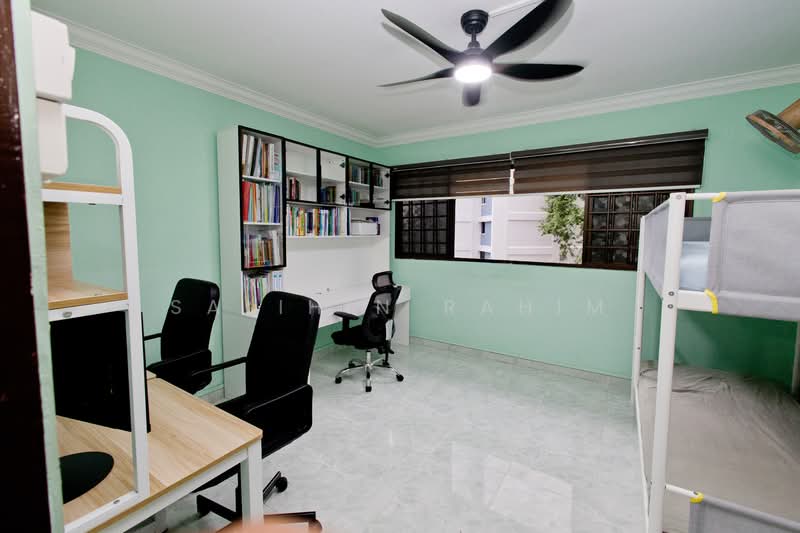 247 Bukit Batok East Avenue 5, 247 Bukit Batok East Avenue 5, 3 Bedrooms, 1,109 sqft, HDB Flat For Sale, by SALIHIN RAHIM, 500114040 - Study - PropertyGuru.com.sg