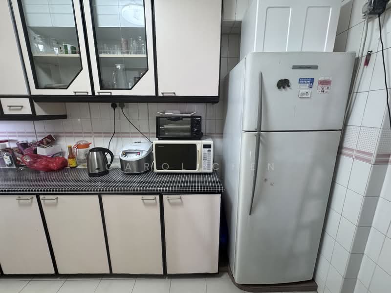 443 Hougang Avenue 8, 443 Hougang Avenue 8, Room Rental, 150 sqft, HDB Flat For Rent, by Carol Chen, 500114069 - Kitchen - PropertyGuru.com.sg