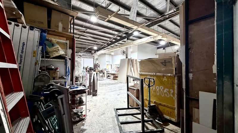 Hiangkie Industrial Building IV, 27 Woodlands Industrial Park E1, 2,800 sqft, Factory / Workshop (B2) For Rent, by Joyce Chua, 500114070 - Interior - CommercialGuru.com.sg