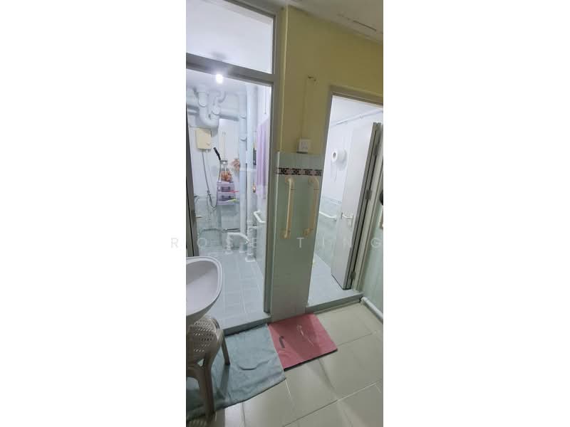 201 Toa Payoh North, 201 Toa Payoh North, Room Rental, 150 sqft, HDB Flat For Rent, by Rose Ting, 500114075 - Bathroom - PropertyGuru.com.sg