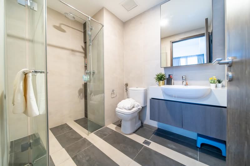Parc Riviera, 101 West Coast Vale, 2 Bedrooms, 646 sqft, Condominium For Rent, by Amanda Goh, 500114097 - Bathroom - PropertyGuru.com.sg