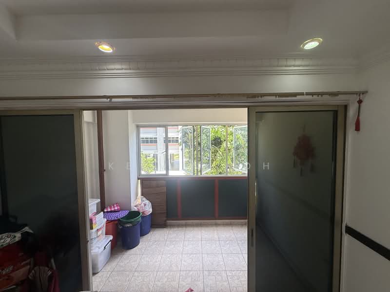 826 Woodlands Street 81, 826 Woodlands Street 81, 4 Bedrooms, 1,462 sqft, HDB Flat For Sale, by Kelvin Poh, 500114112 - Balcony - PropertyGuru.com.sg