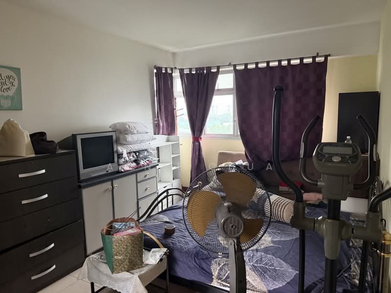 21 Teban Gardens Road, 21 Teban Gardens Road, 3 Bedrooms, 1,270 sqft, HDB Flat For Sale, by Annie Chua, 500114117 - Bedroom - PropertyGuru.com.sg