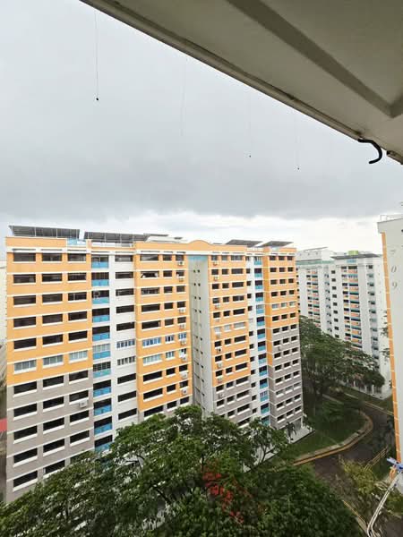 708 Tampines Street 71, 708 Tampines Street 71, 3 Bedrooms, 1,076 sqft, HDB Flat For Sale, by Irene Chiam, 500114122 - Exterior - PropertyGuru.com.sg