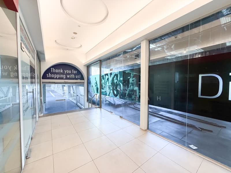 West Coast Plaza (former Ginza Plaza), 154 West Coast Road, 398 sqft, Other Retail For Rent, by Elonn Seah, 500114127 - Entrance - CommercialGuru.com.sg