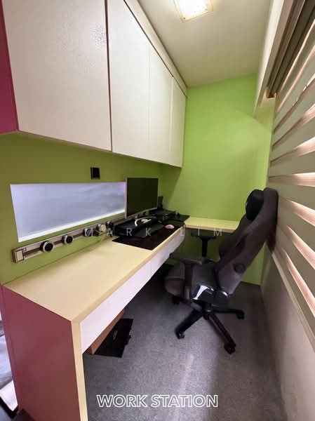 572A Woodlands Avenue 1, 572A Woodlands Avenue 1, 2 Bedrooms, 1,205 sqft, HDB Flat For Sale, by Mark Lim, 500114135 - Study - PropertyGuru.com.sg