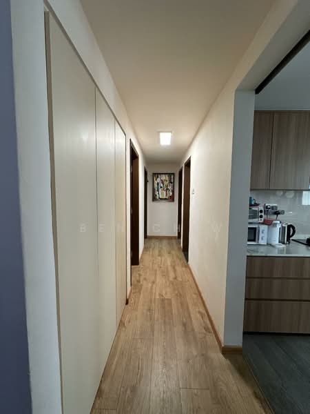 Parkview Apartments, 1 Bukit Batok Street 25, 3 Bedrooms, 1,076 sqft, Apartment For Rent, by Ben Chew, 500114155 - Corridor - PropertyGuru.com.sg