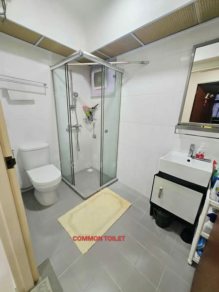 812B Choa Chu Kang Avenue 7, 812B Choa Chu Kang Avenue 7, 3 Bedrooms, 1,216 sqft, HDB Flat For Sale, by Valerie Tan (Coffee), 500114156 - Bathroom - PropertyGuru.com.sg