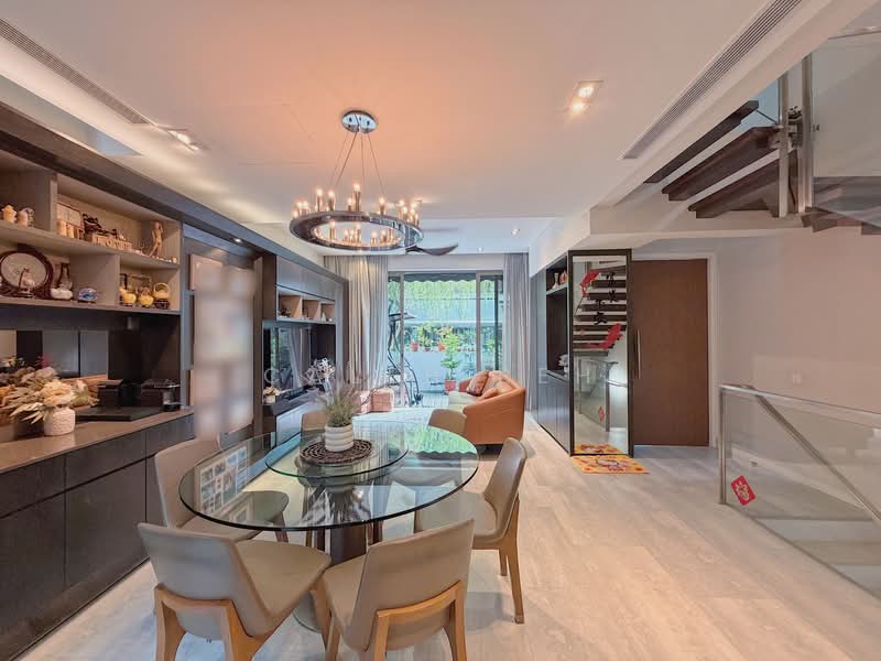 Living & Dining Area