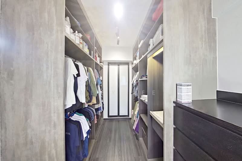 312B Anchorvale Lane, 312B Anchorvale Lane, 4 Bedrooms, 1,356 sqft, HDB Flat For Sale, by Alex Lee, 500114168 - Walk In Closet - PropertyGuru.com.sg