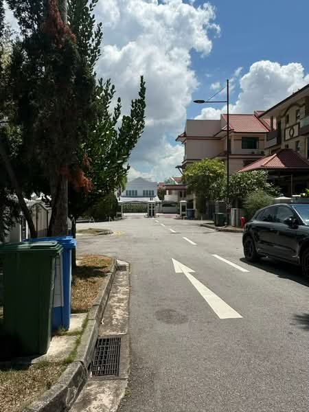 Richmond ville, , 5 Bedrooms, 3,400 sqft, Semi-Detached House For Rent, by Mandy Ei ( 梁文欣 ), 500114177 - Exterior - PropertyGuru.com.sg