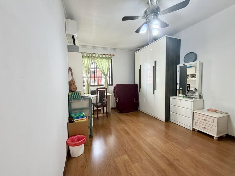 394 Yishun Avenue 6, 394 Yishun Avenue 6, 3 Bedrooms, 1,130 sqft, HDB Flat For Sale, by Jason Lim, 500114181 - Bedroom - PropertyGuru.com.sg