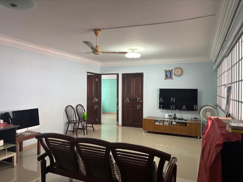 932 Tampines Street 91, 932 Tampines Street 91, 3 Bedrooms, 1,098 sqft, HDB Flat For Sale, by Palaniappan Mariappa Pathar, 500114190 - Living Room - PropertyGuru.com.sg